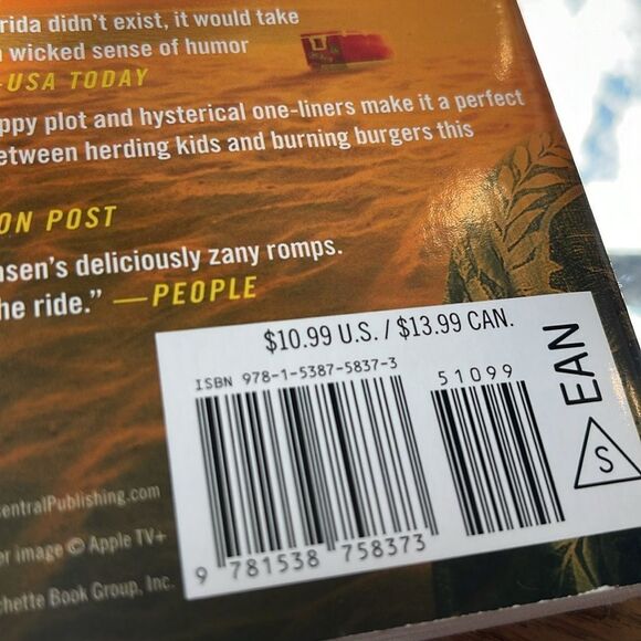 Bad Monkey a book by Carl Hiaason - Picture 4 of 7